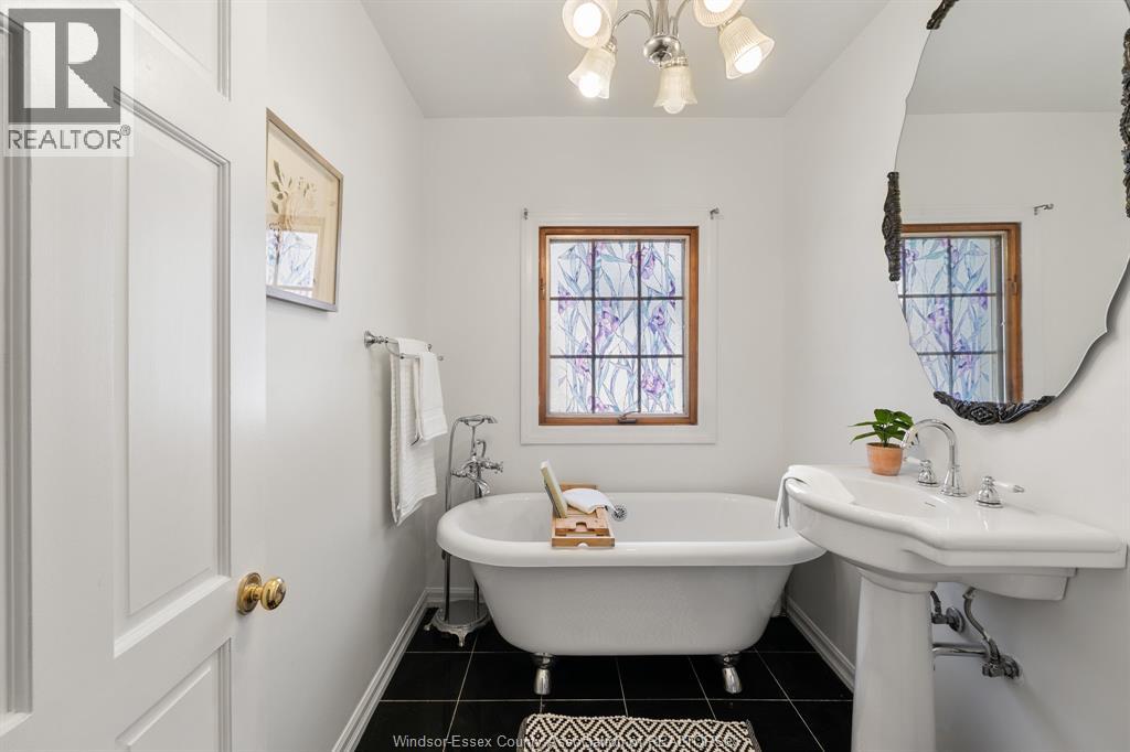 2443 TURNER ROAD - 23