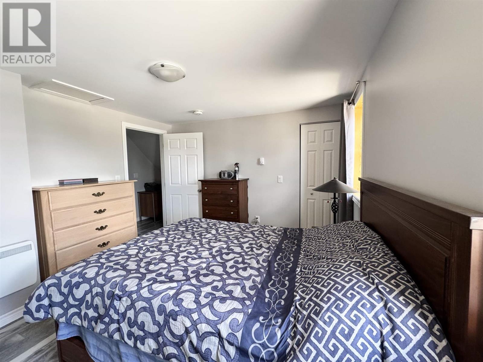 68 Lansdowne ST S - 15
