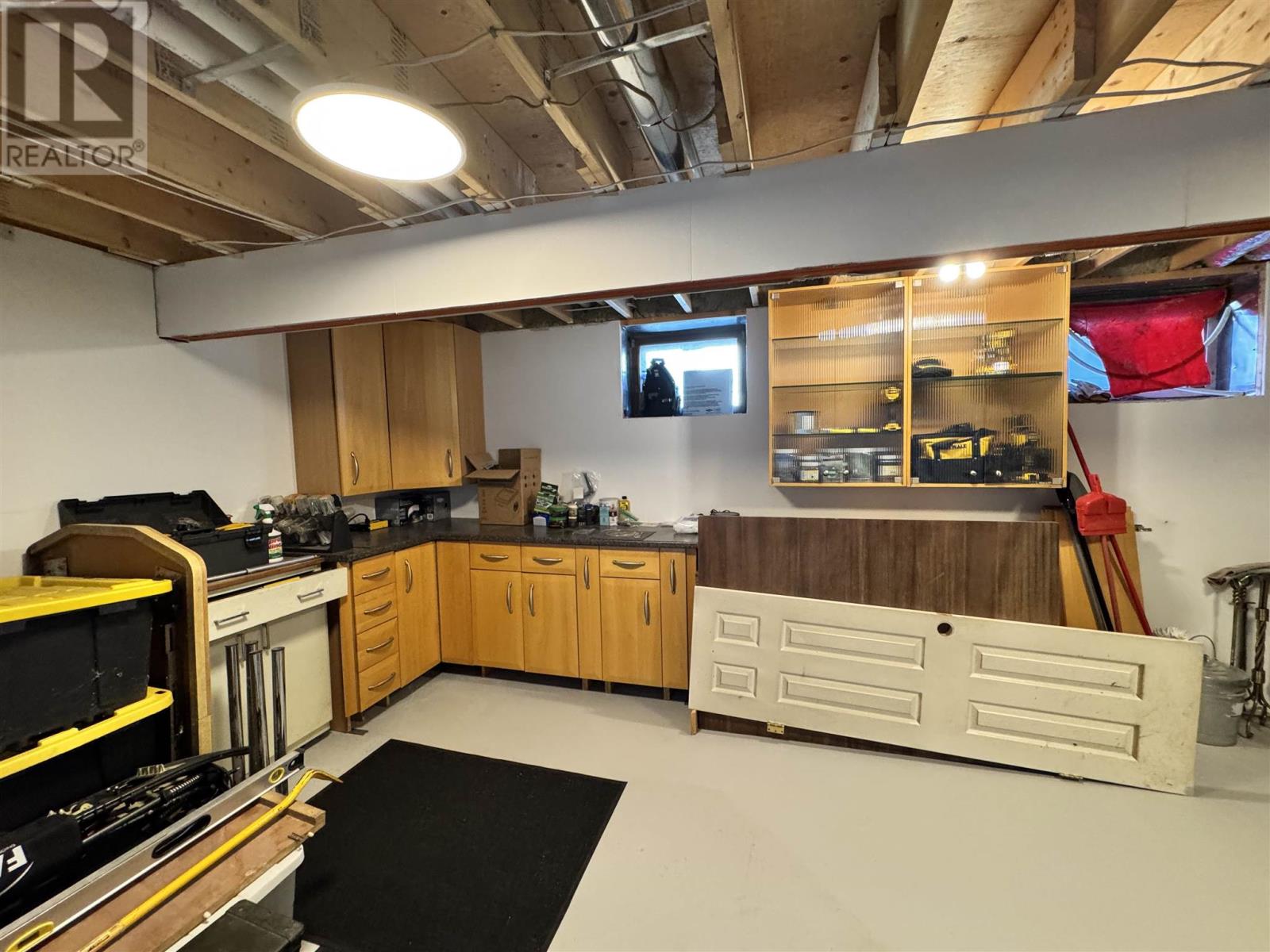 68 Lansdowne ST S - 21