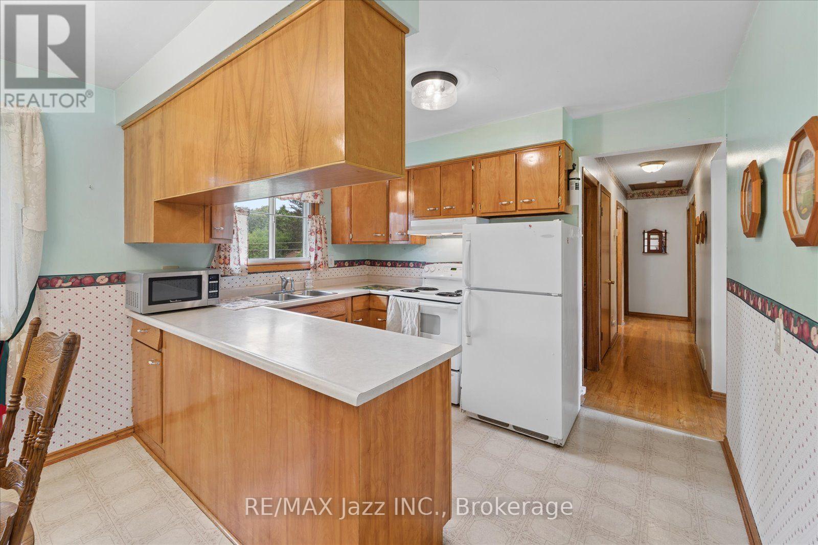 616 BICKLE DRIVE - 10