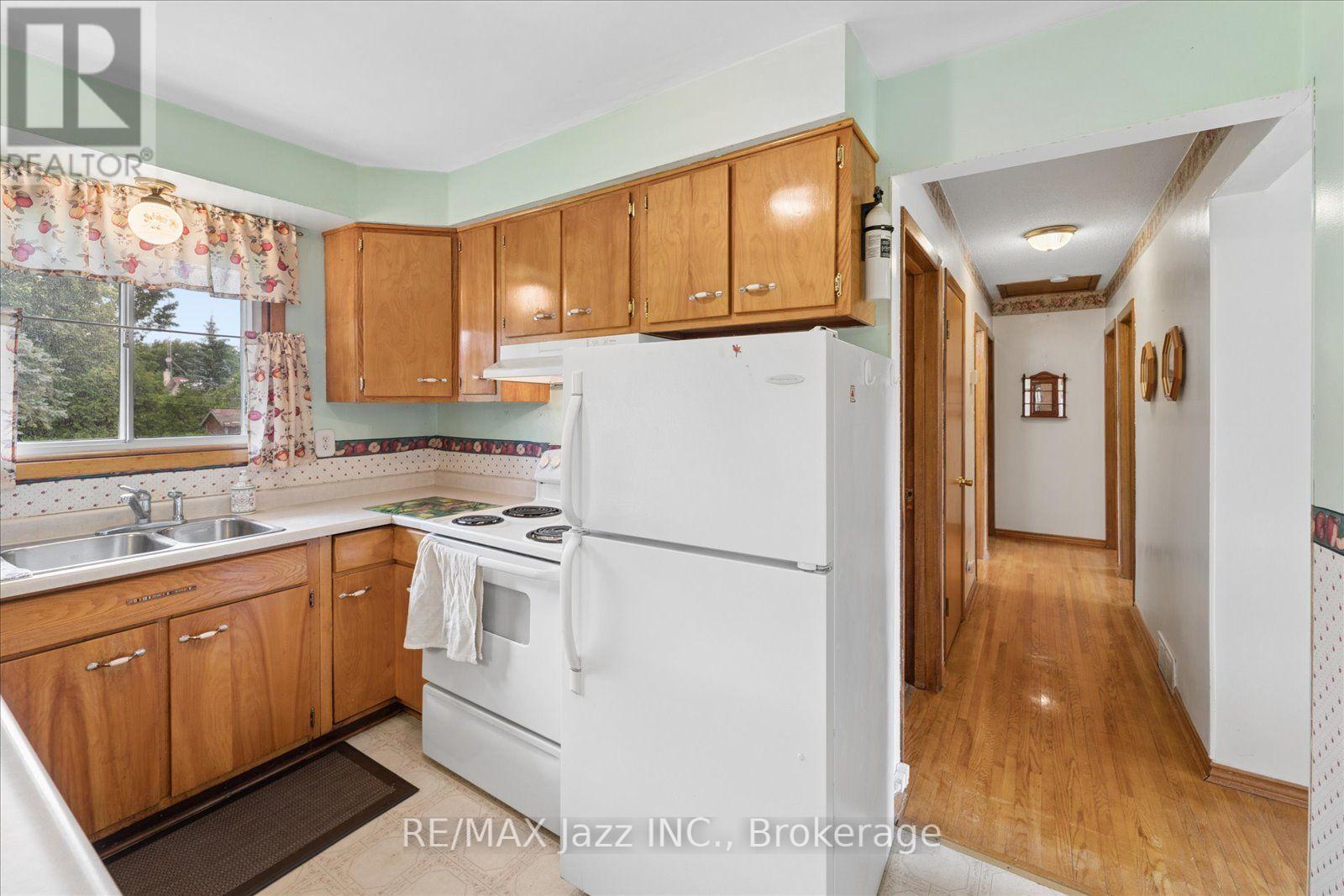 616 BICKLE DRIVE - 12