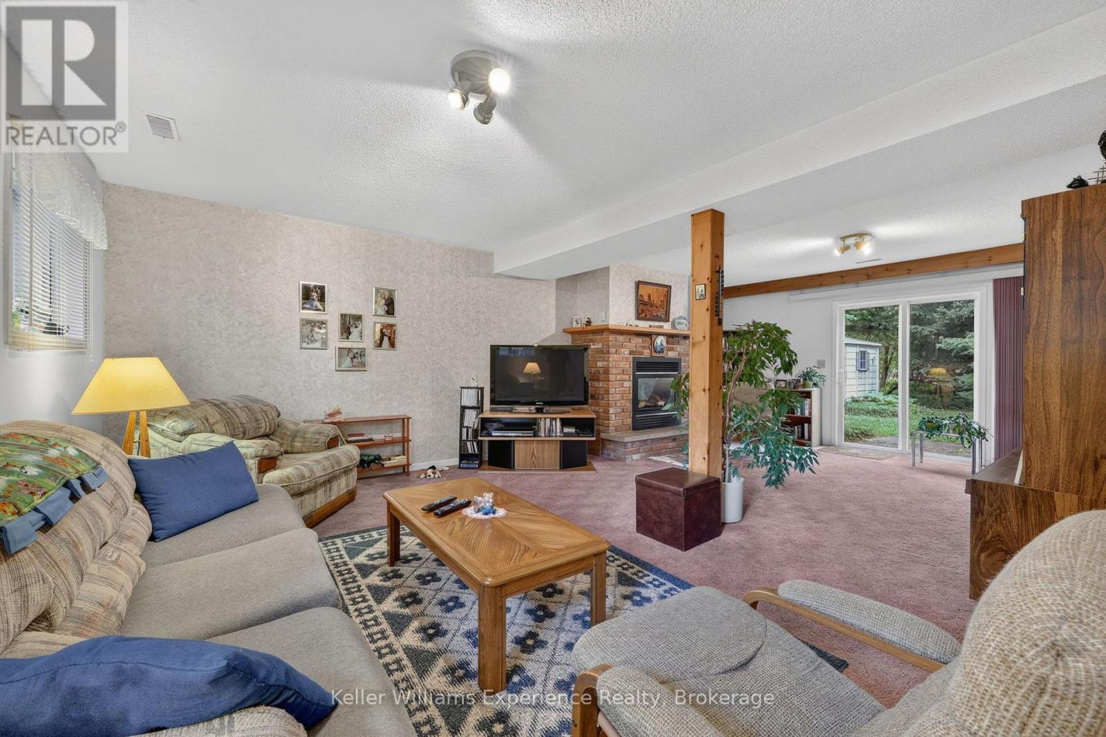 141 MEADOW HEIGHTS DRIVE - 25