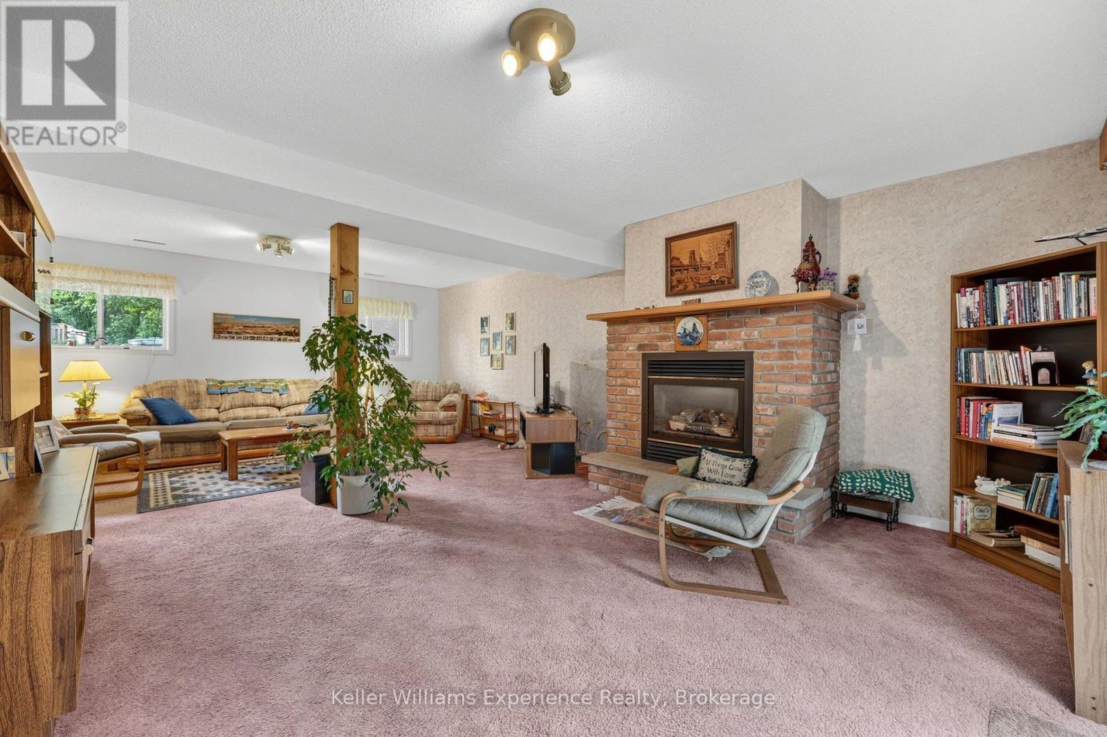 141 MEADOW HEIGHTS DRIVE - 26