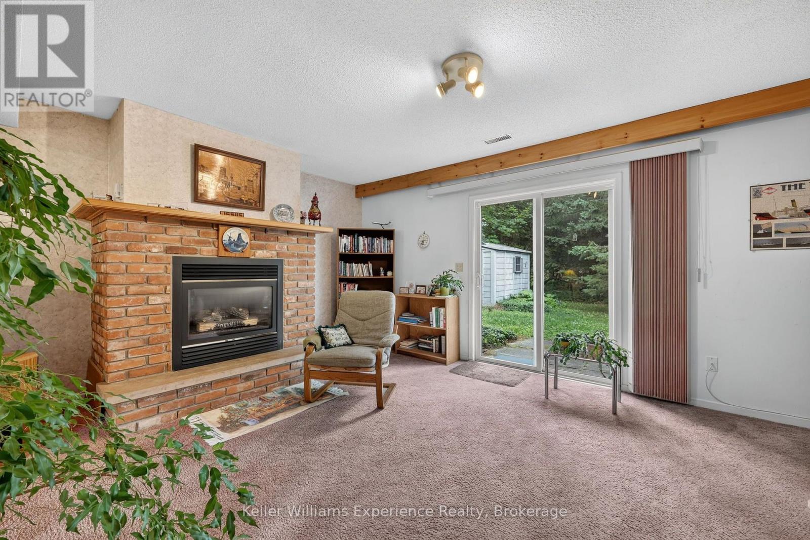 141 MEADOW HEIGHTS DRIVE - 27