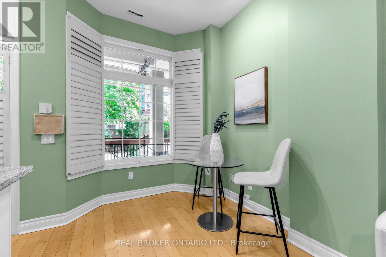 #141 71 MCCAUL STREET - 11