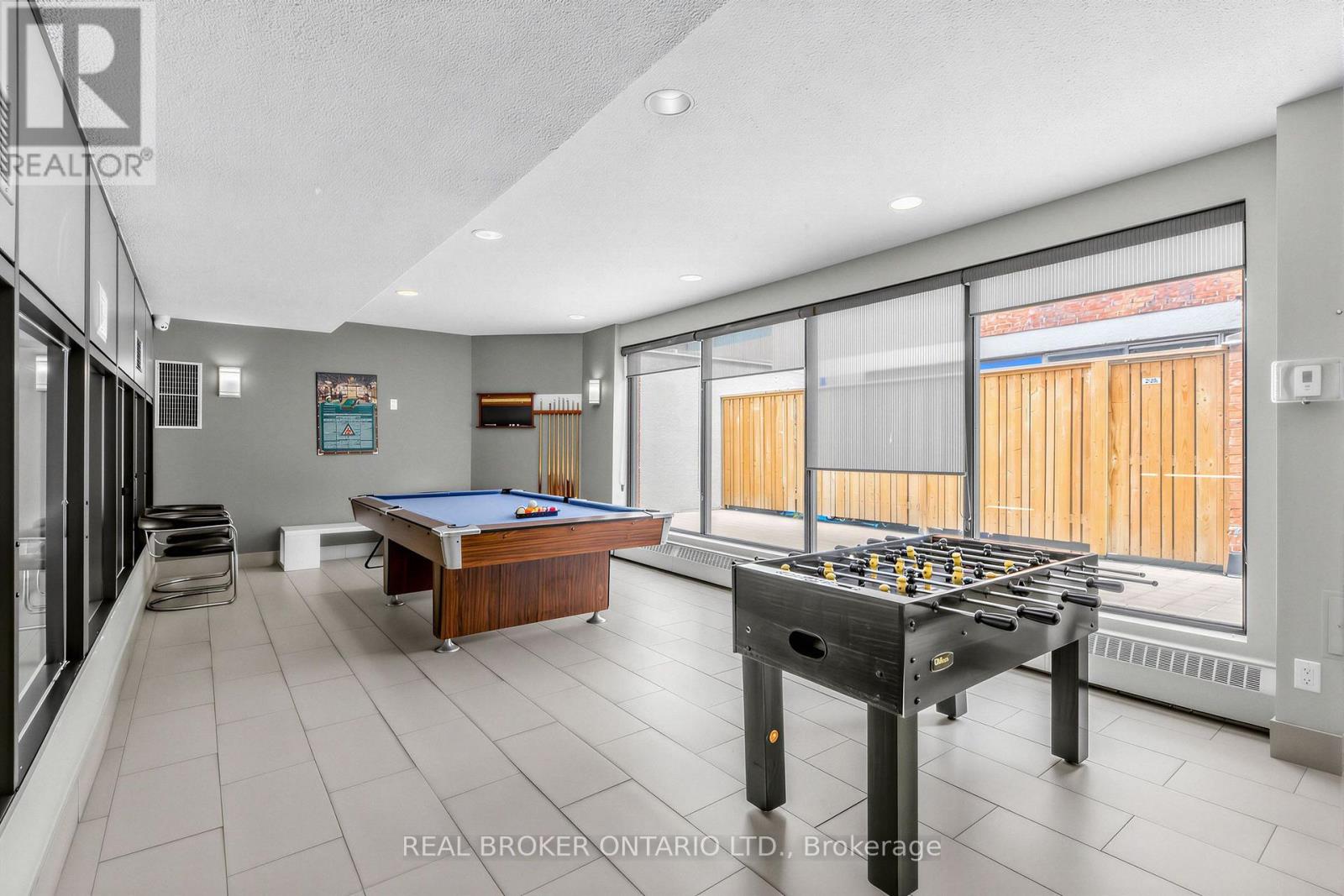 #141 71 MCCAUL STREET - 17