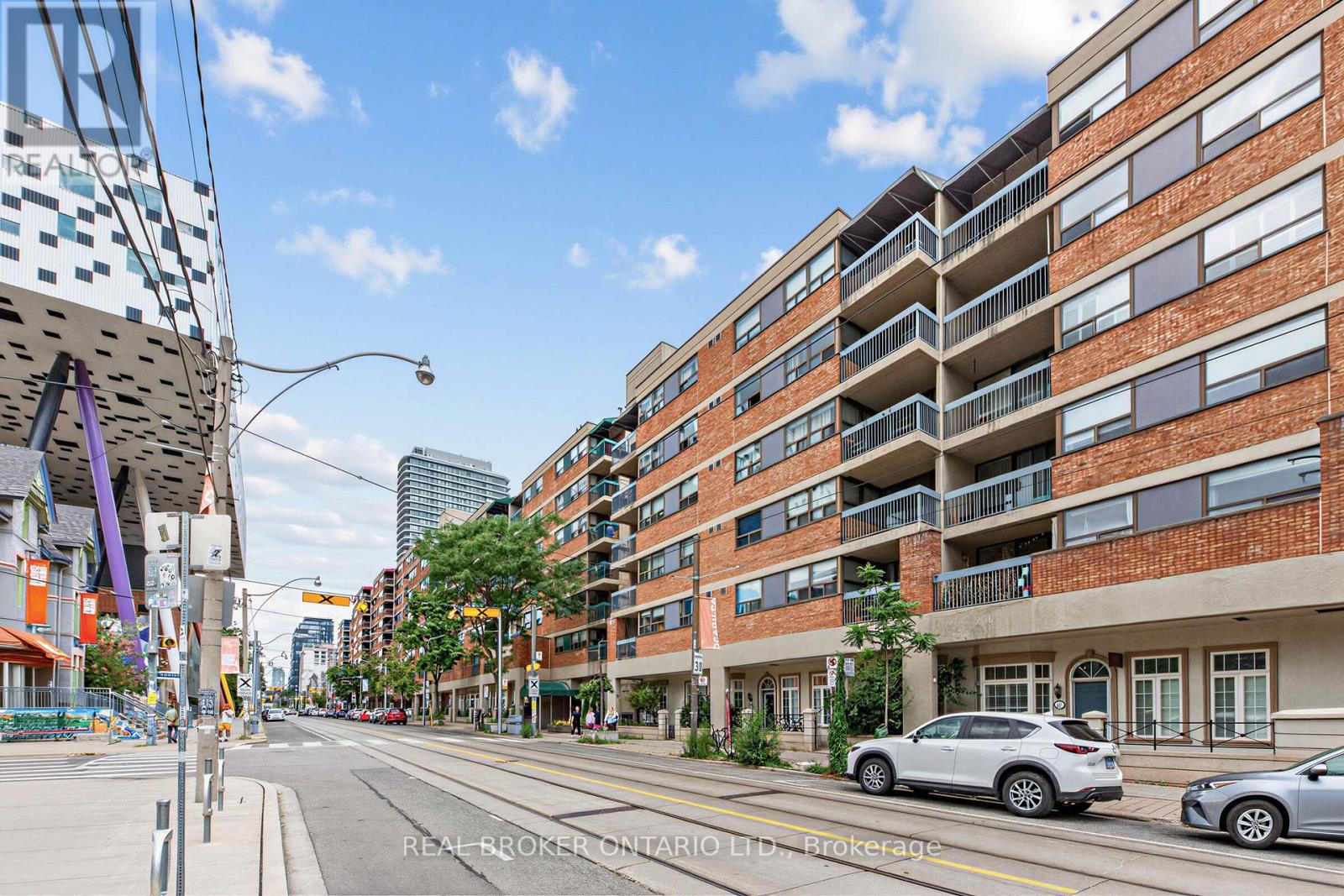 #141 71 MCCAUL STREET - 24