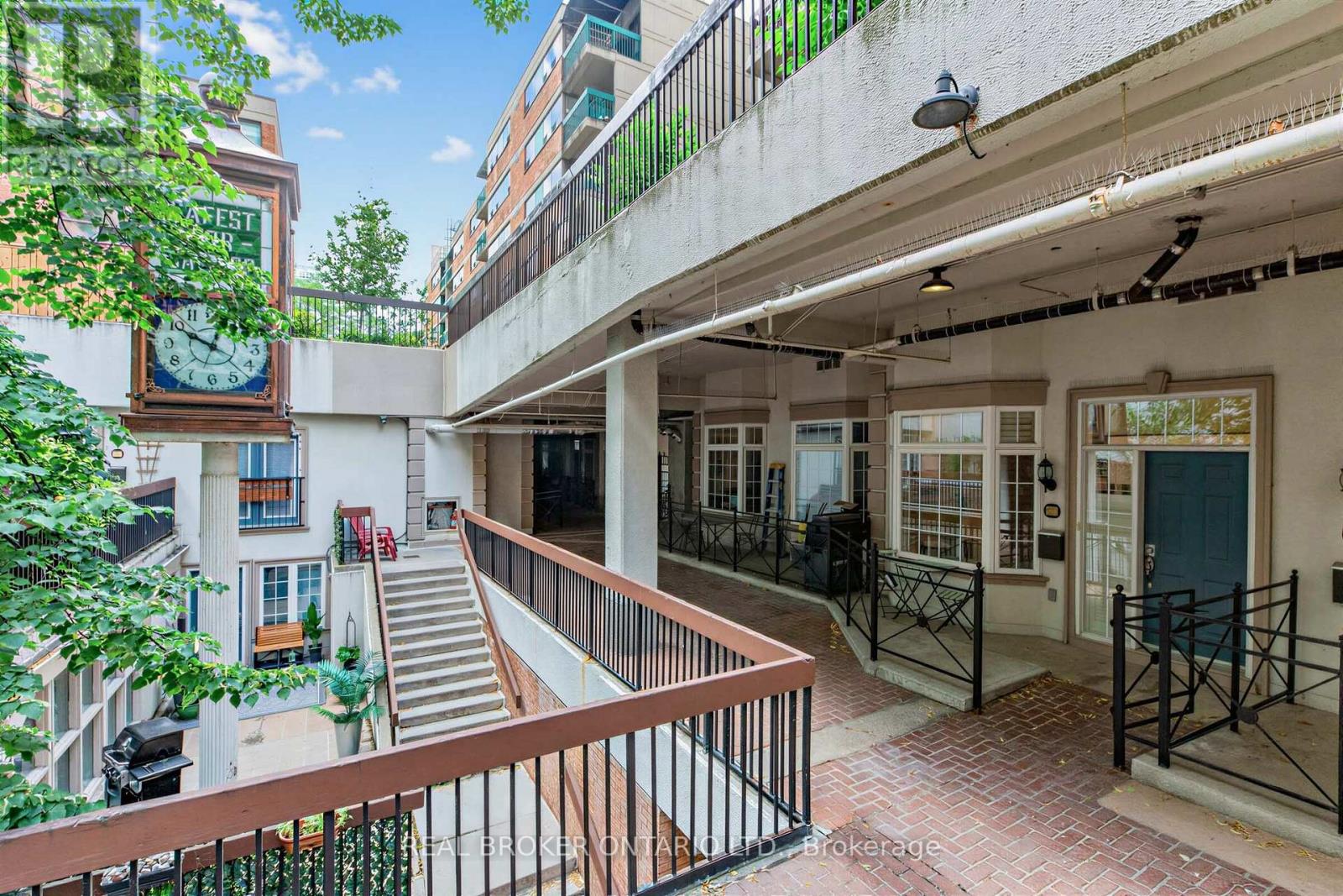 #141 71 MCCAUL STREET - 26