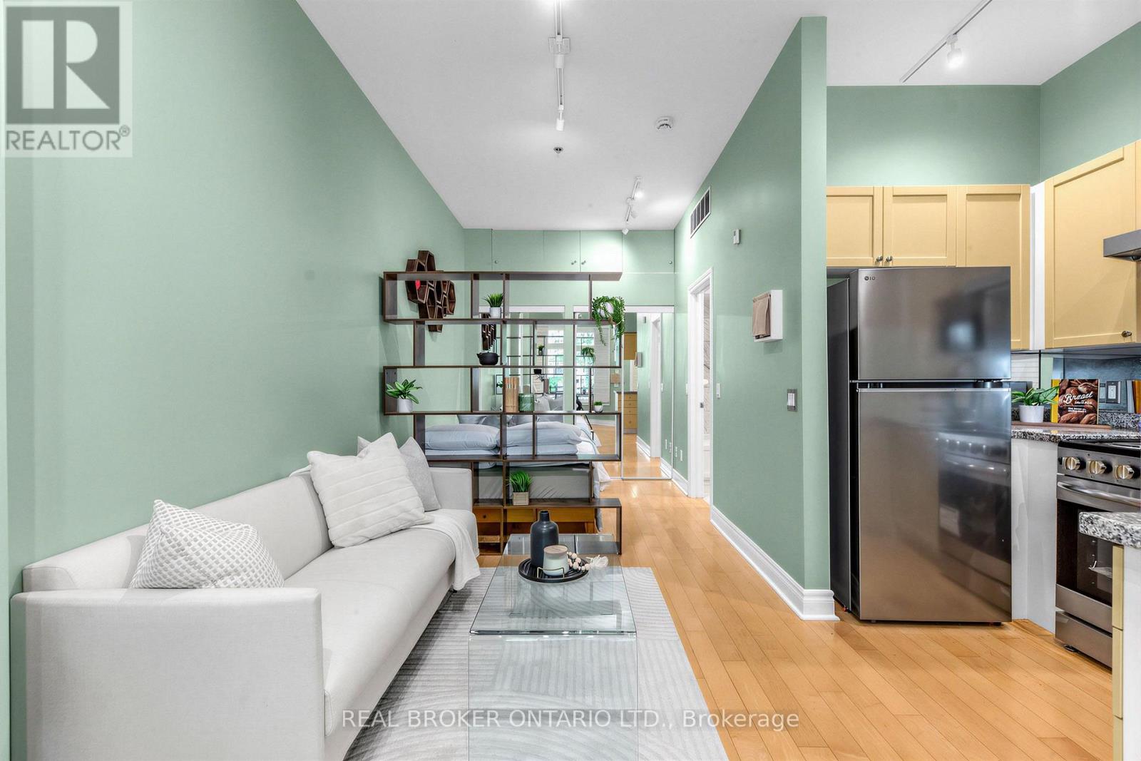 #141 71 MCCAUL STREET - 4