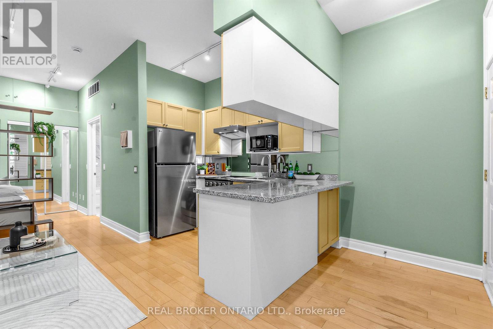 #141 71 MCCAUL STREET - 8