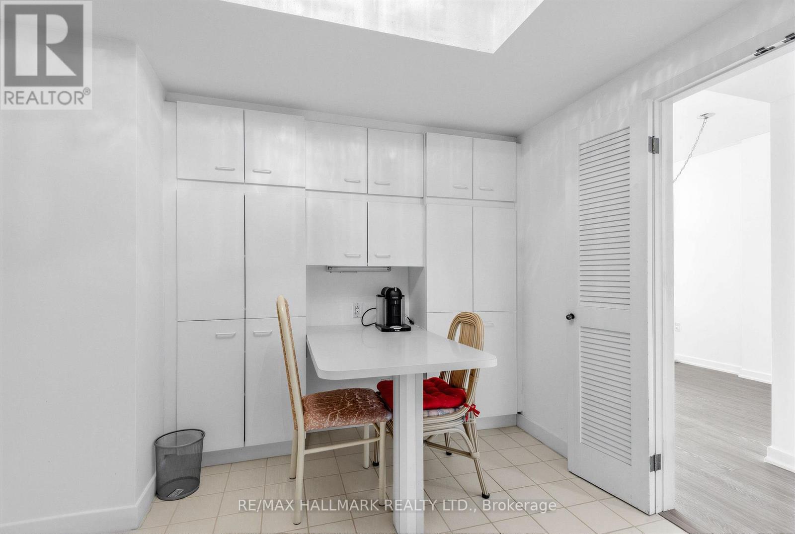 #102 3 DUPLEX AVENUE - 16
