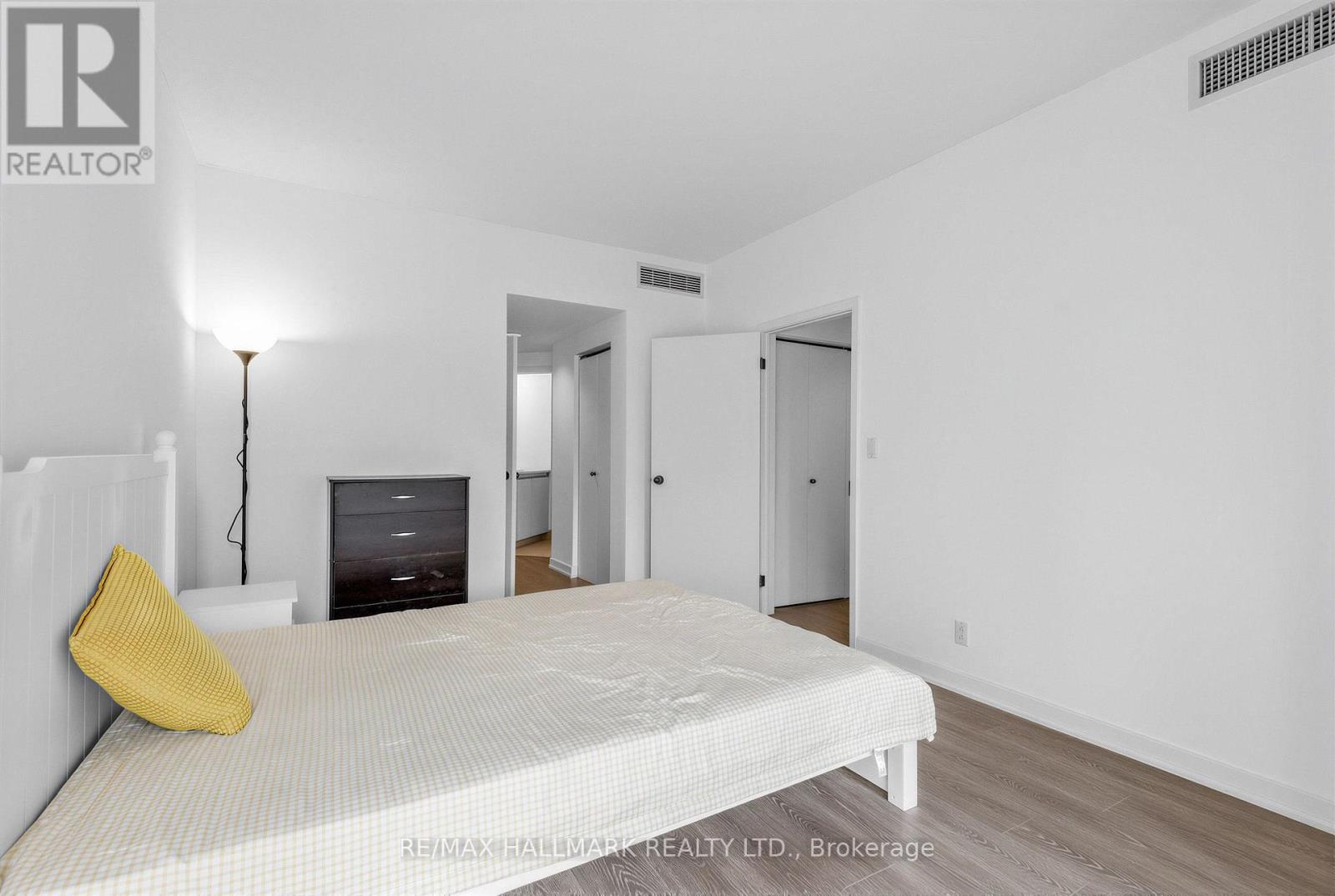 #102 3 DUPLEX AVENUE - 21