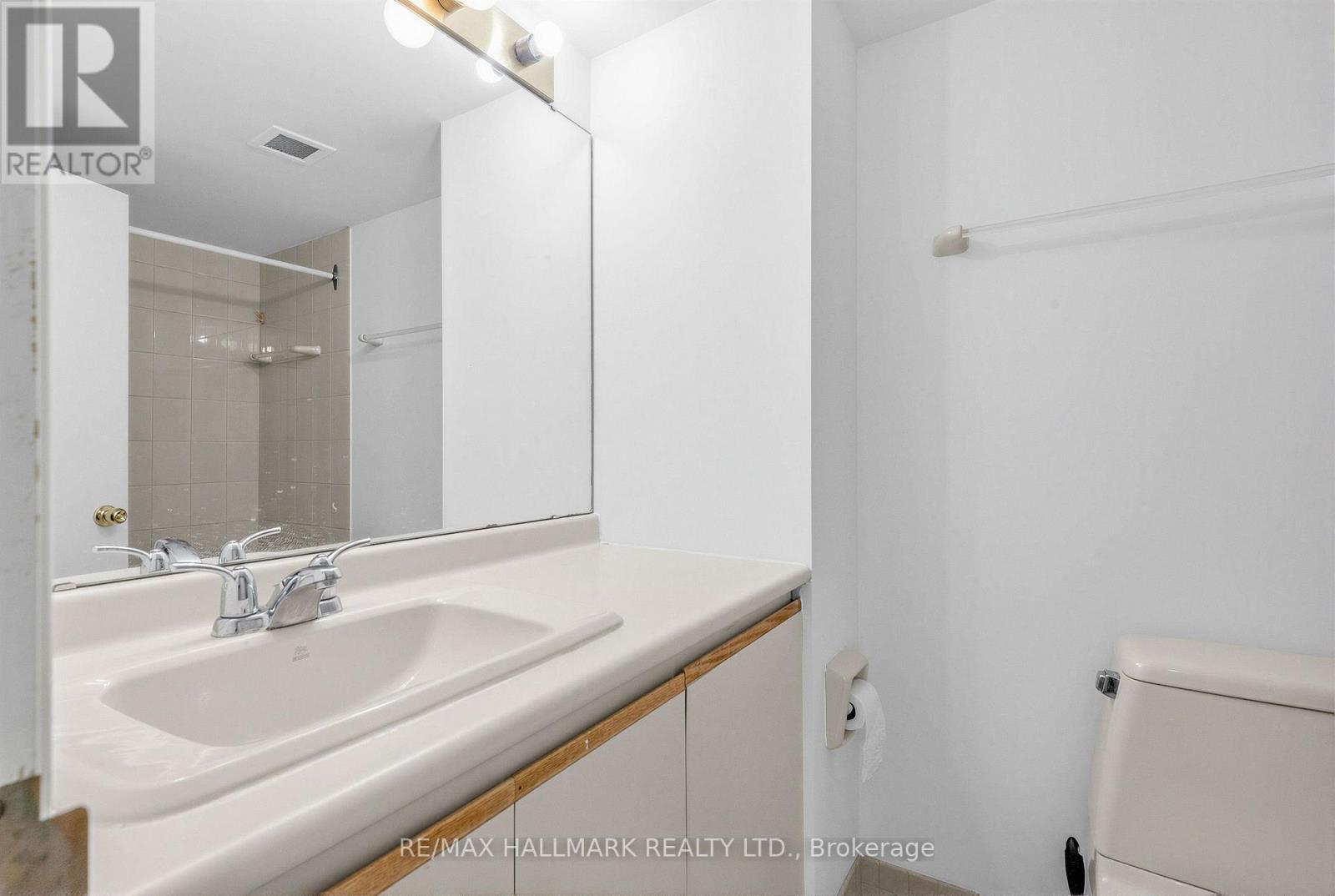 #102 3 DUPLEX AVENUE - 23