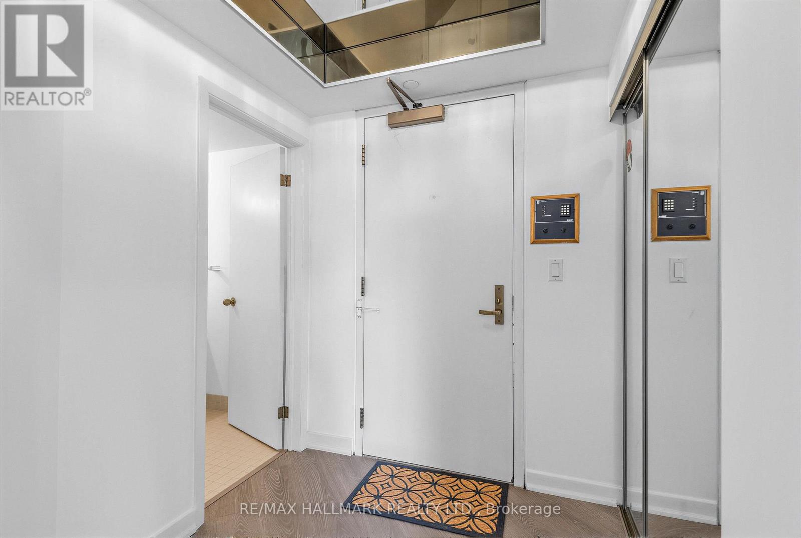 #102 3 DUPLEX AVENUE - 4