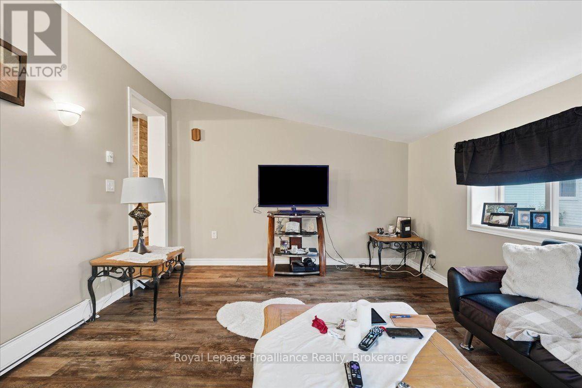 16 GRAHAM STREET - 15