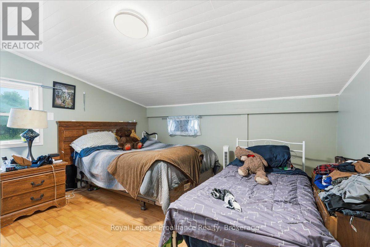 16 GRAHAM STREET - 16