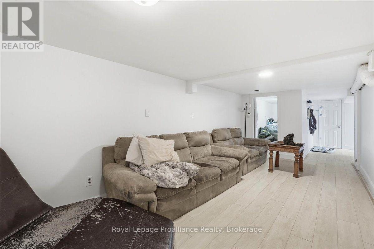 16 GRAHAM STREET - 4