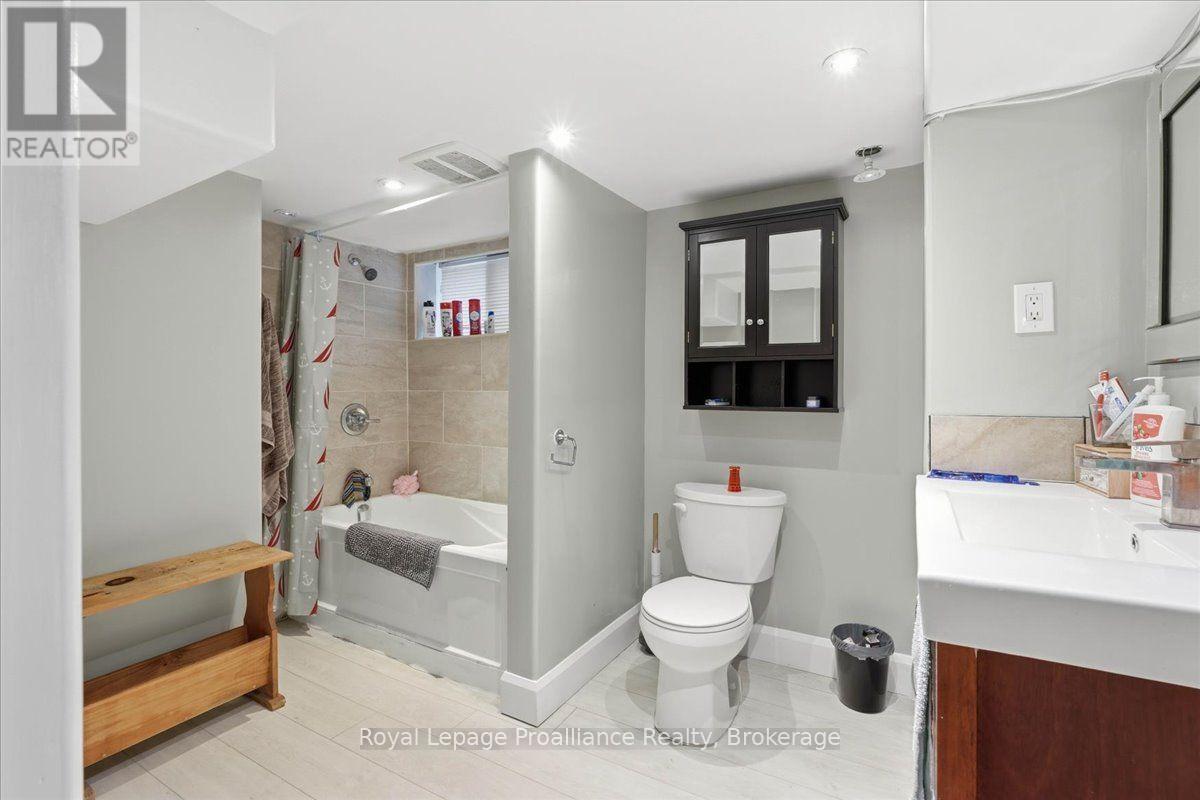 16 GRAHAM STREET - 5