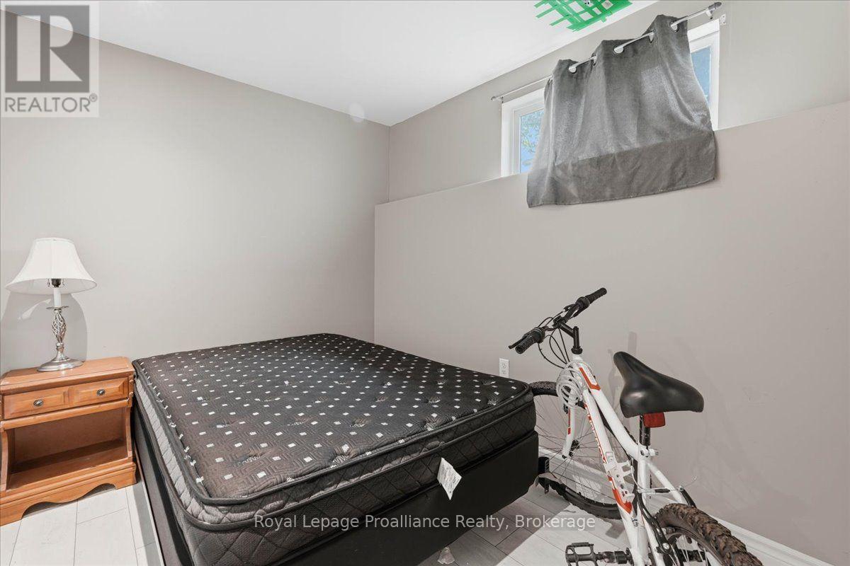 16 GRAHAM STREET - 6