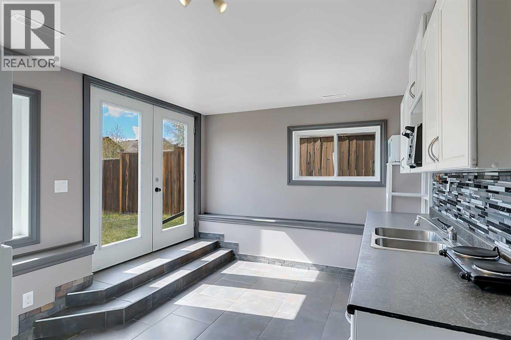 23 Lambertson Place - 27