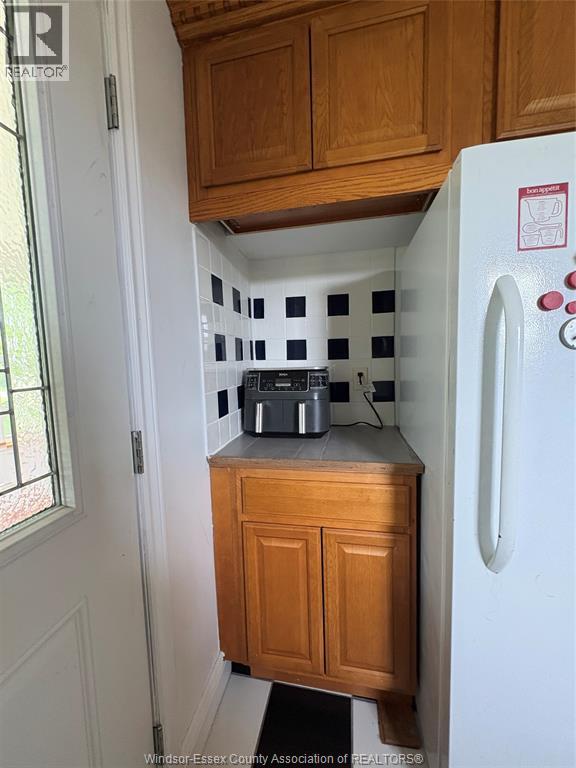 949 East West Rd - Image 12