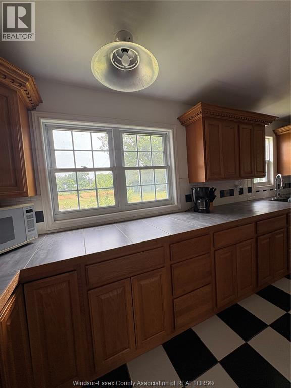 949 East West Rd - Image 14