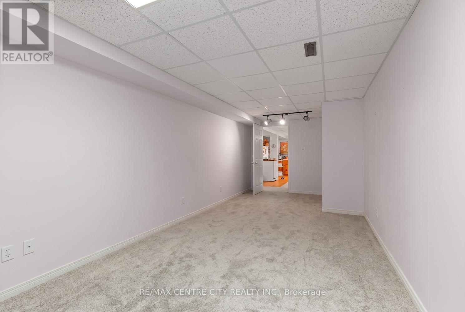 #104 1500 RICHMOND STREET - 31