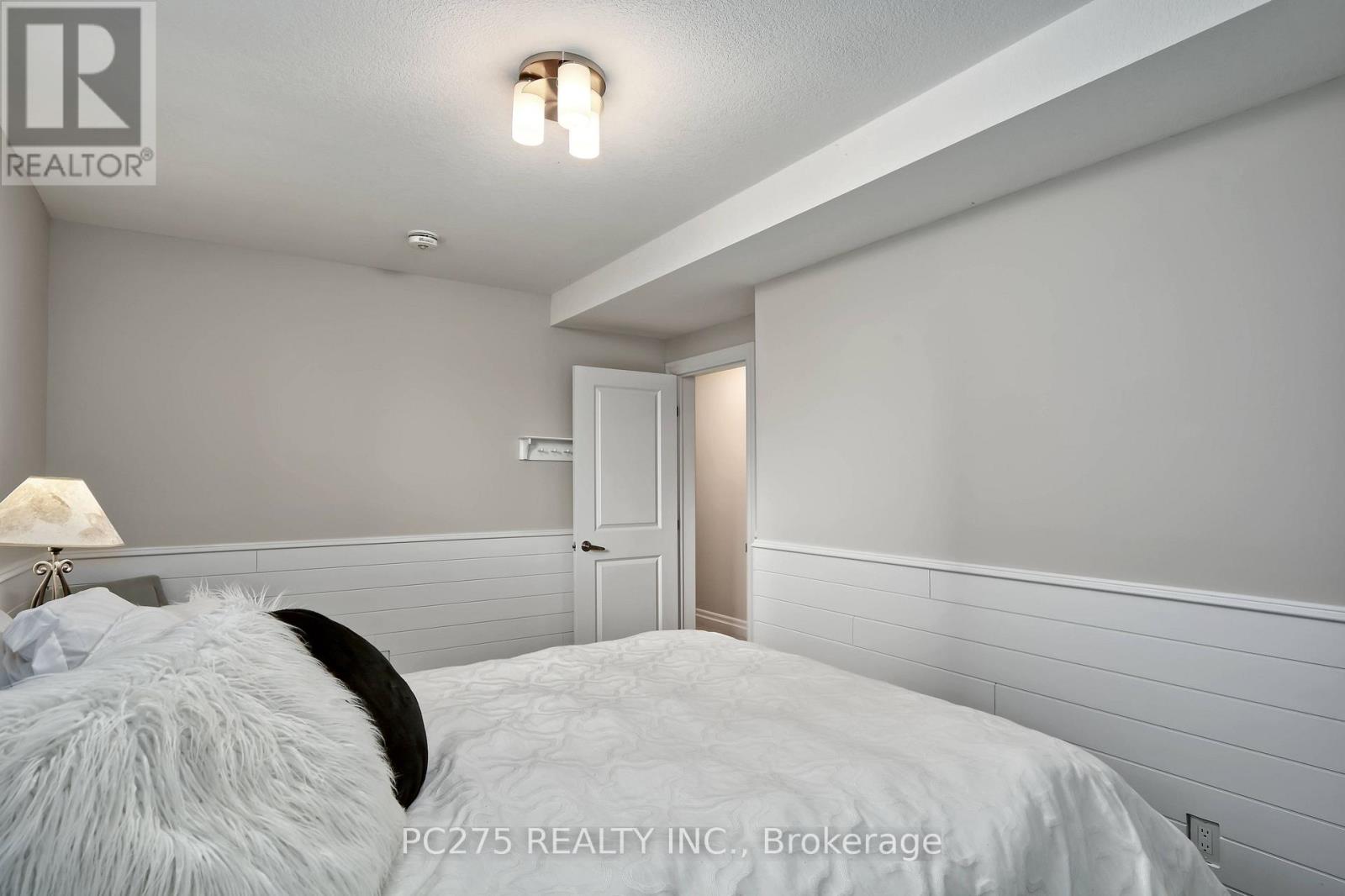 22 TALBOT GROVE LANE - Image 32