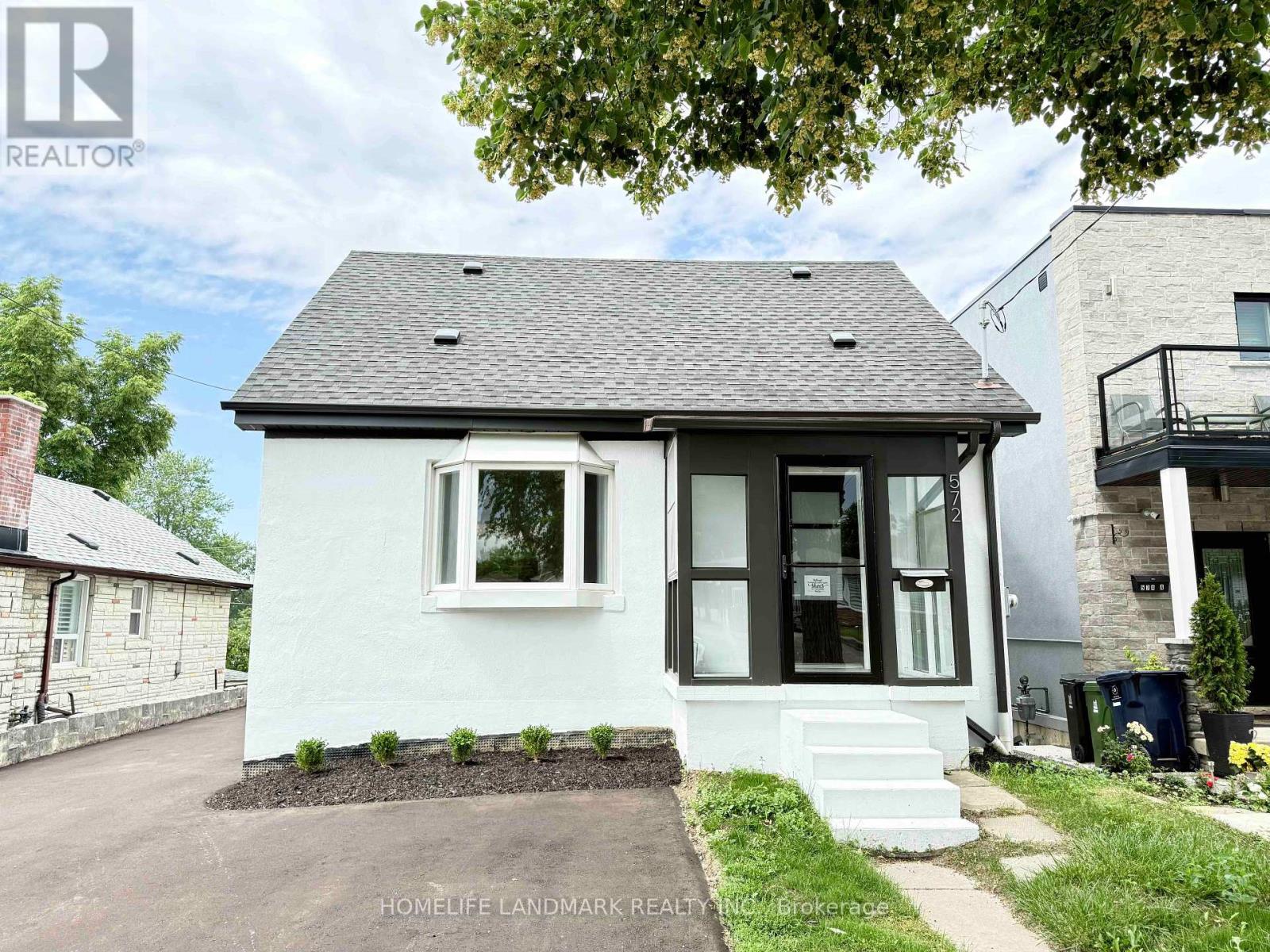 572 PHARMACY AVENUE - 2