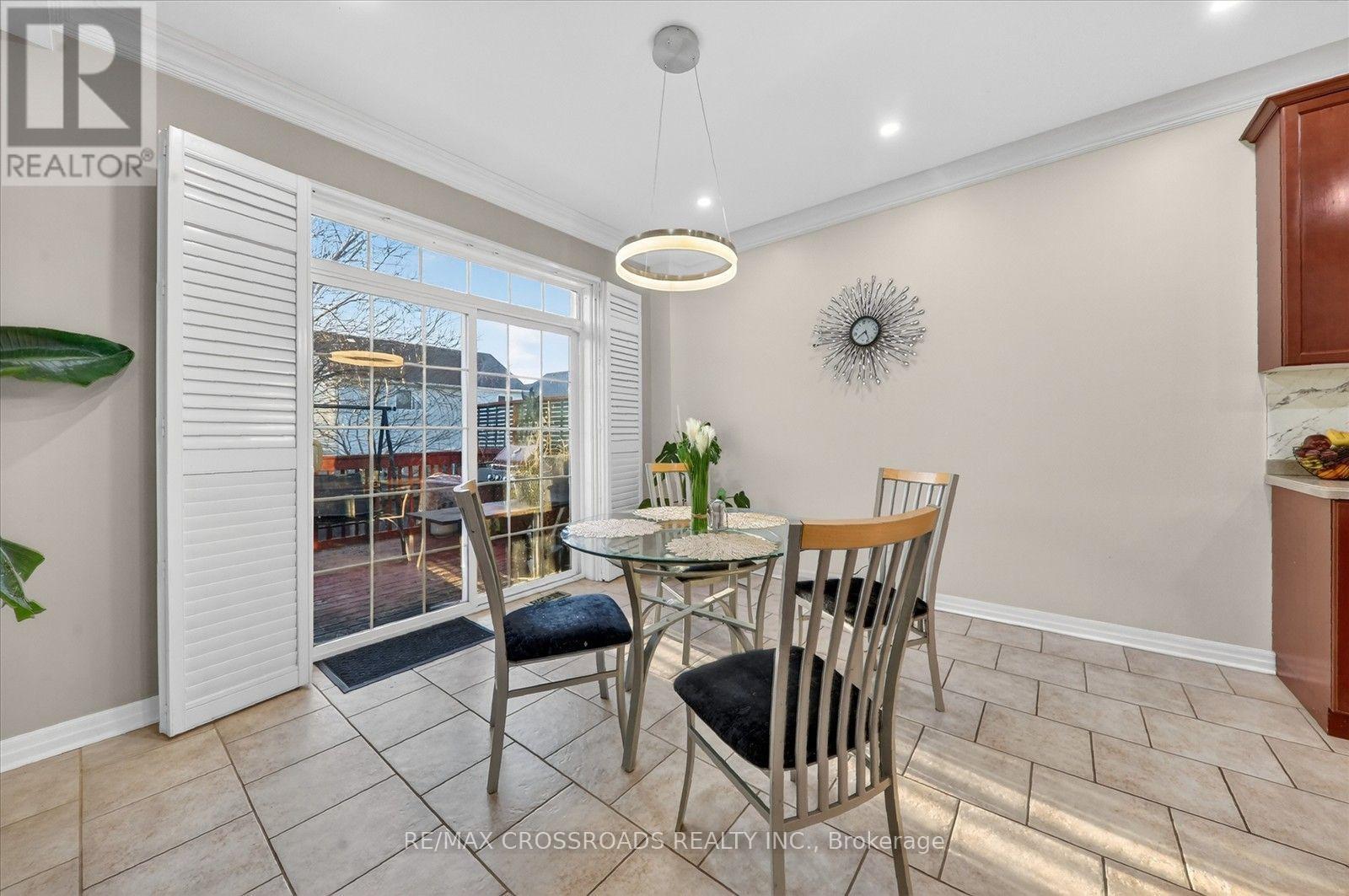 1626 CHILLIWACK STREET - 12