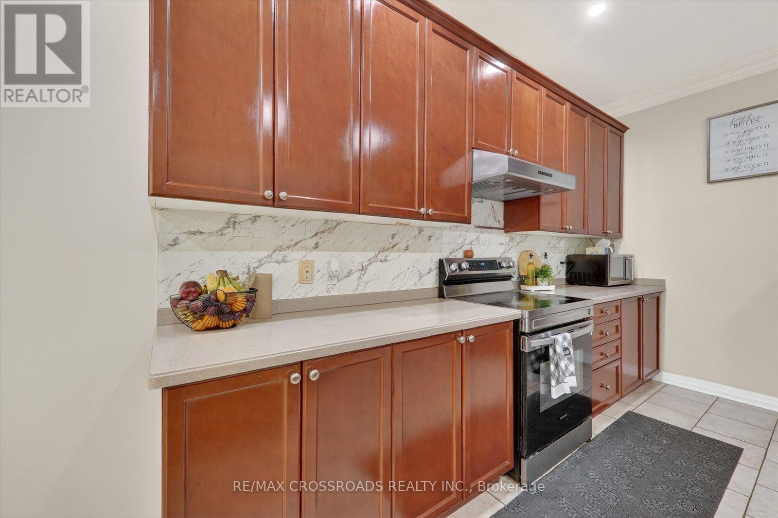 1626 CHILLIWACK STREET - 14