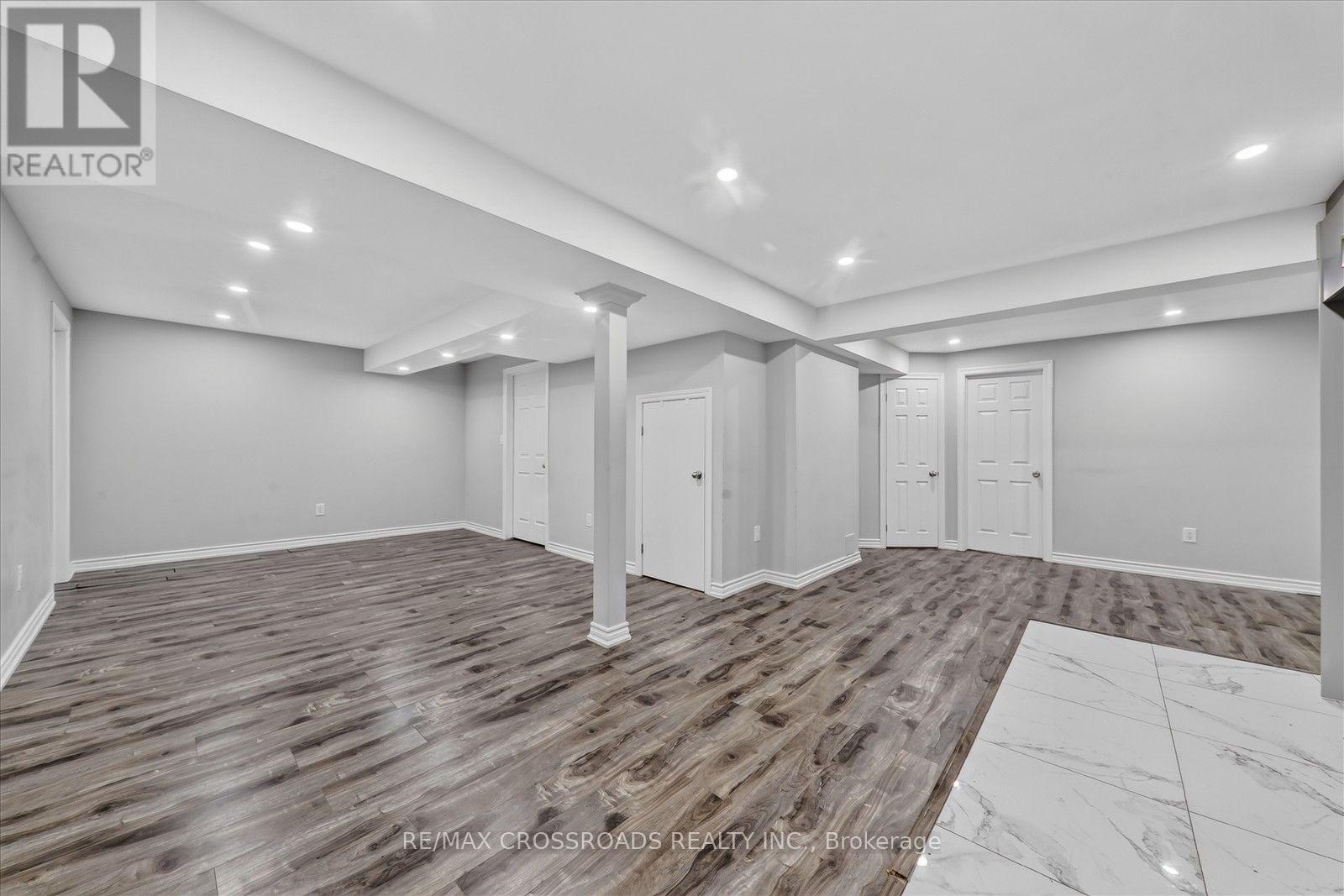 1626 CHILLIWACK STREET - 29