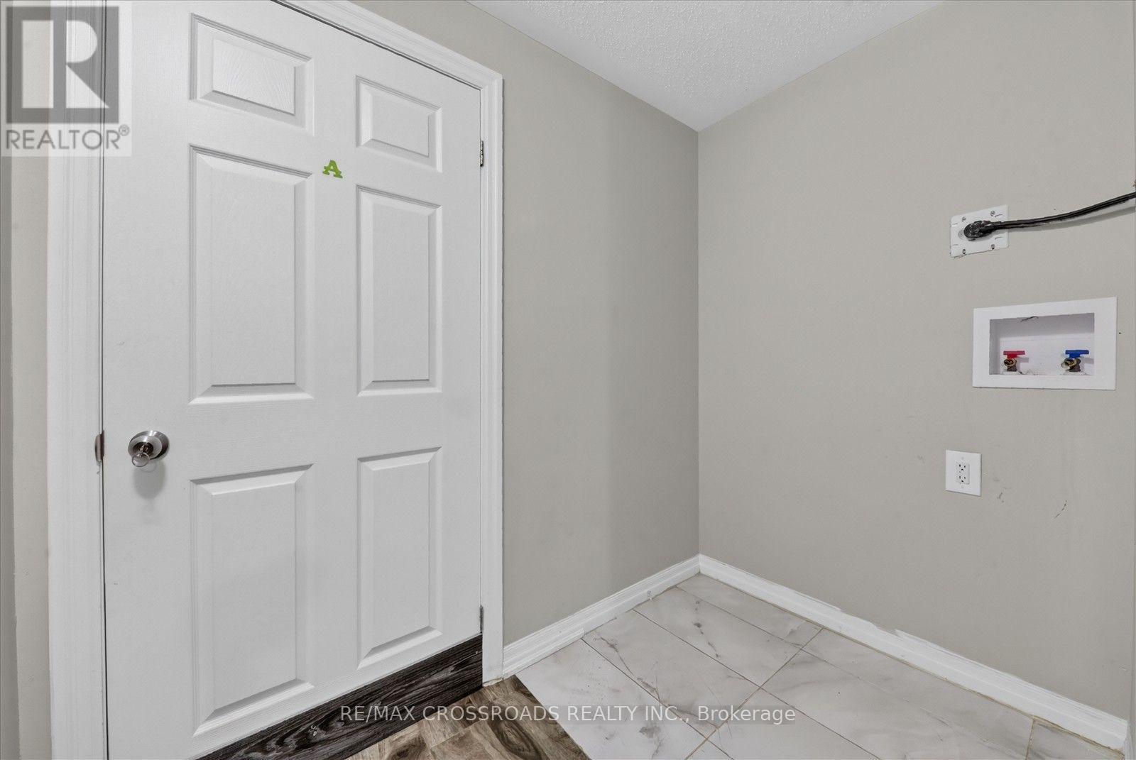 1626 CHILLIWACK STREET - 37
