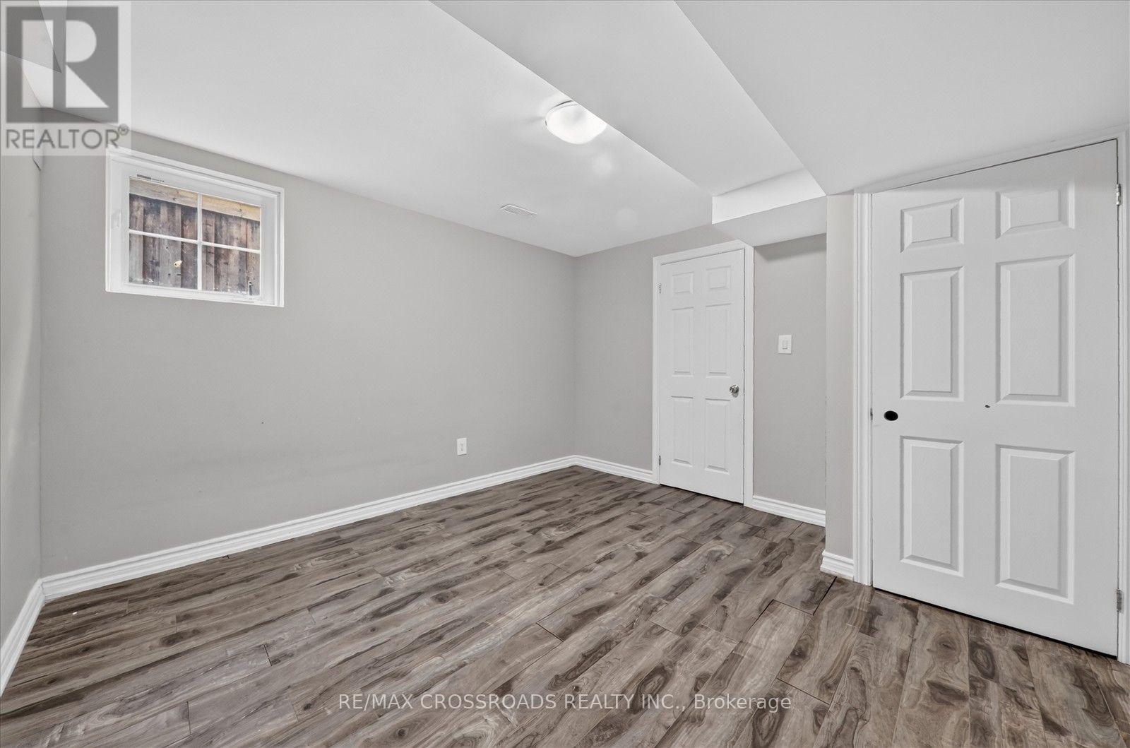 1626 CHILLIWACK STREET - 38