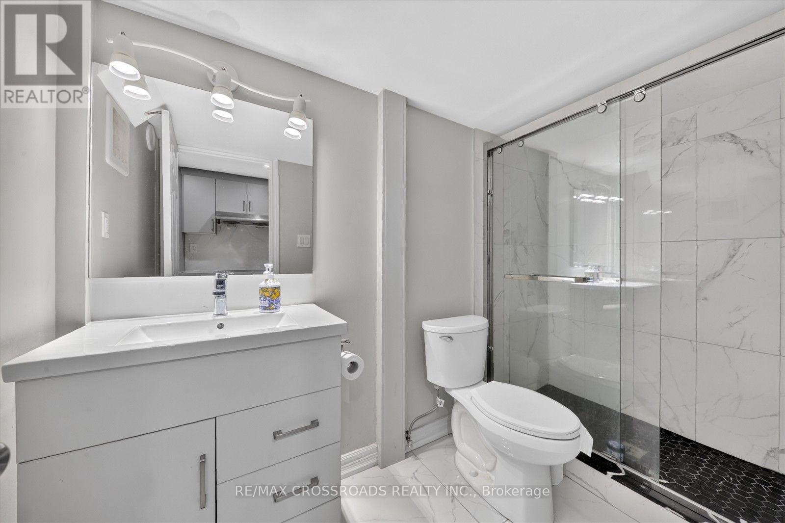 1626 CHILLIWACK STREET - 39