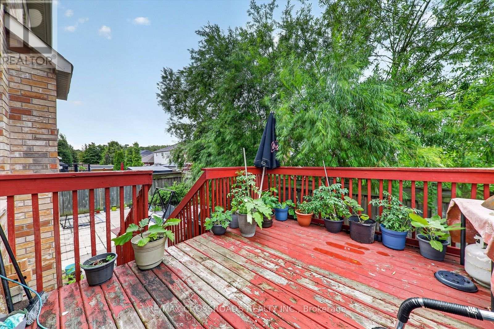 1626 CHILLIWACK STREET - 42