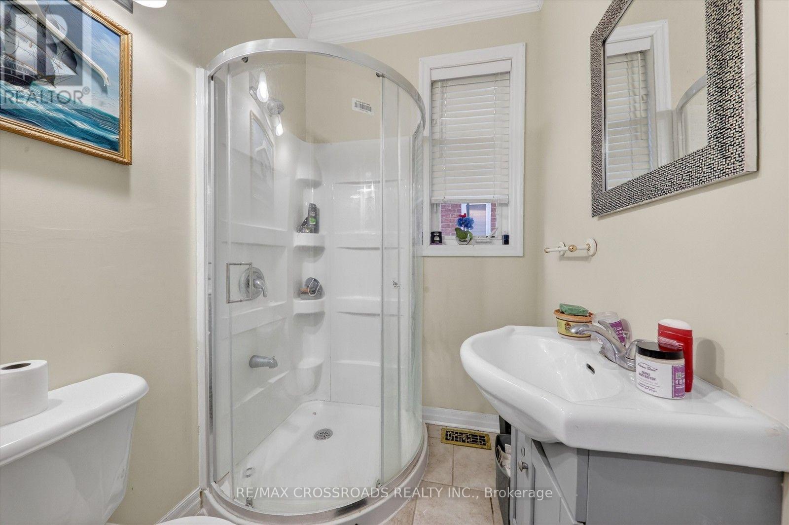 1626 CHILLIWACK STREET - 6