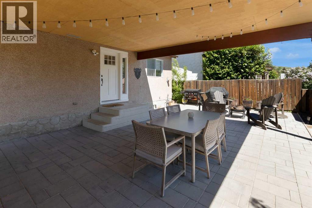 2 Crocus Crescent - 34