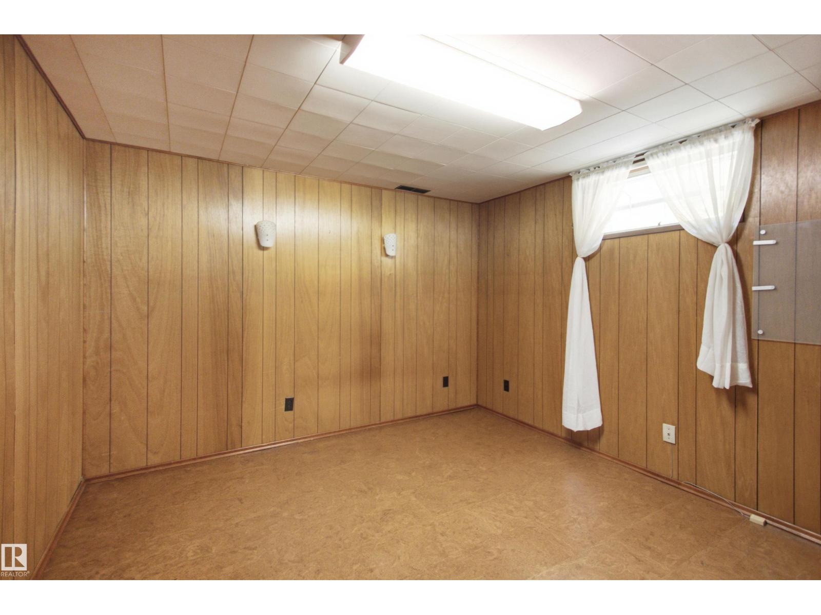 11548 41 AV NW NW - 34