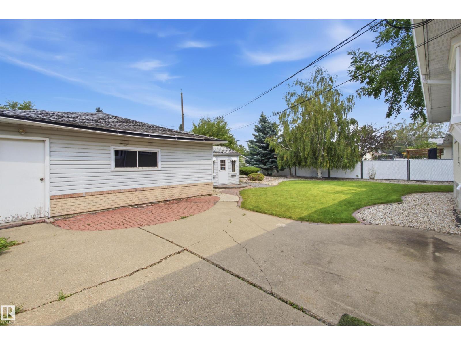 11548 41 AV NW NW - 39