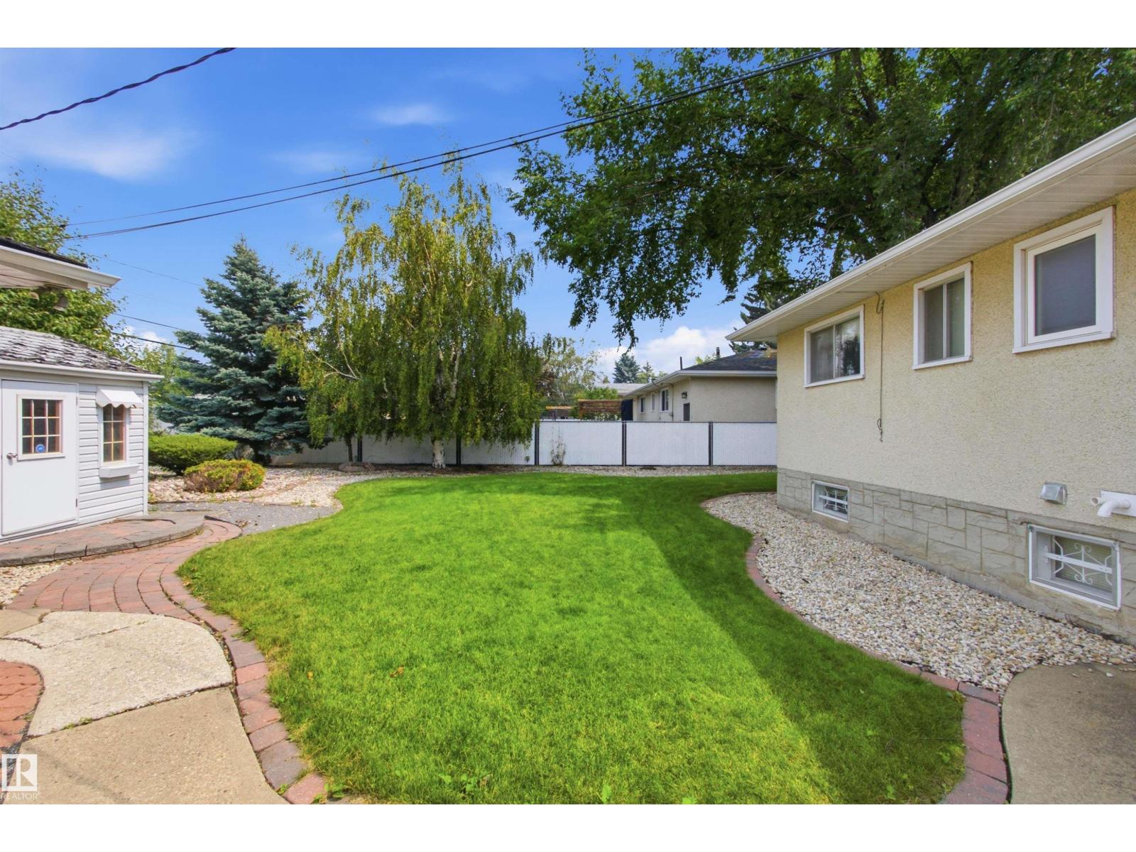 11548 41 AV NW NW - 41