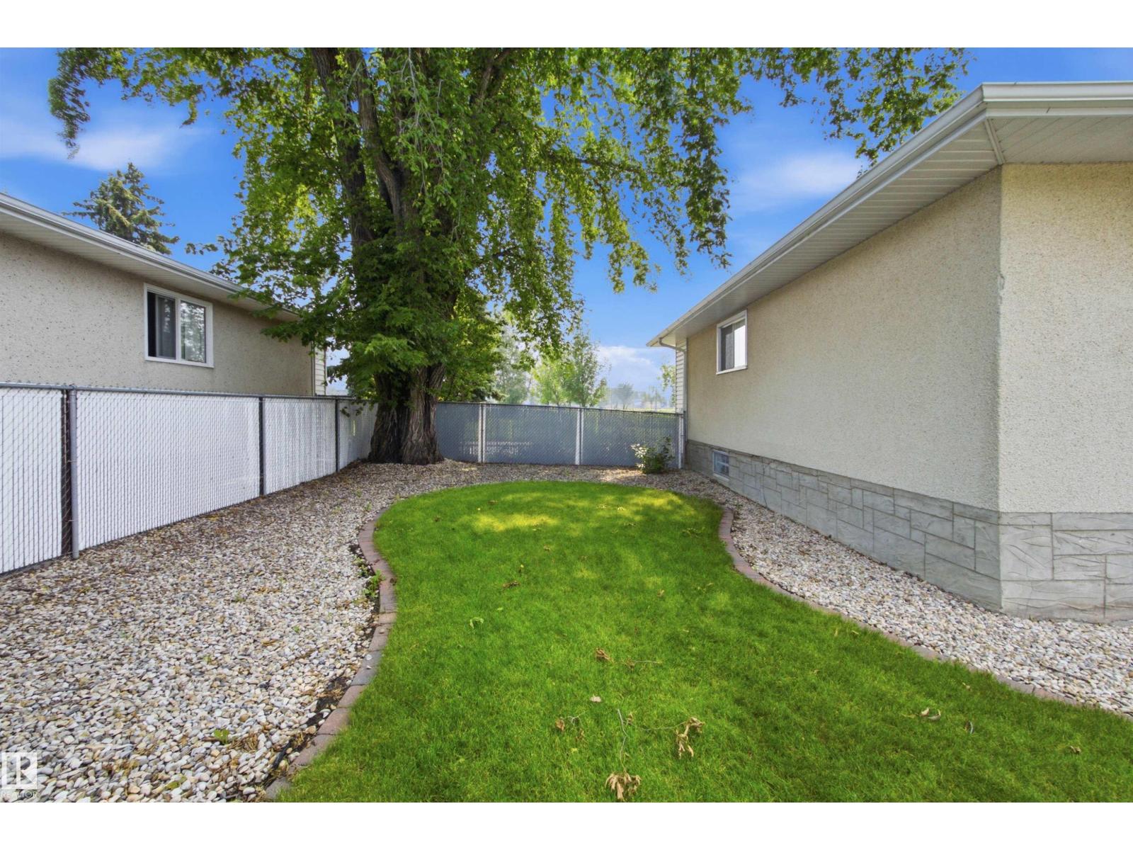11548 41 AV NW NW - 43