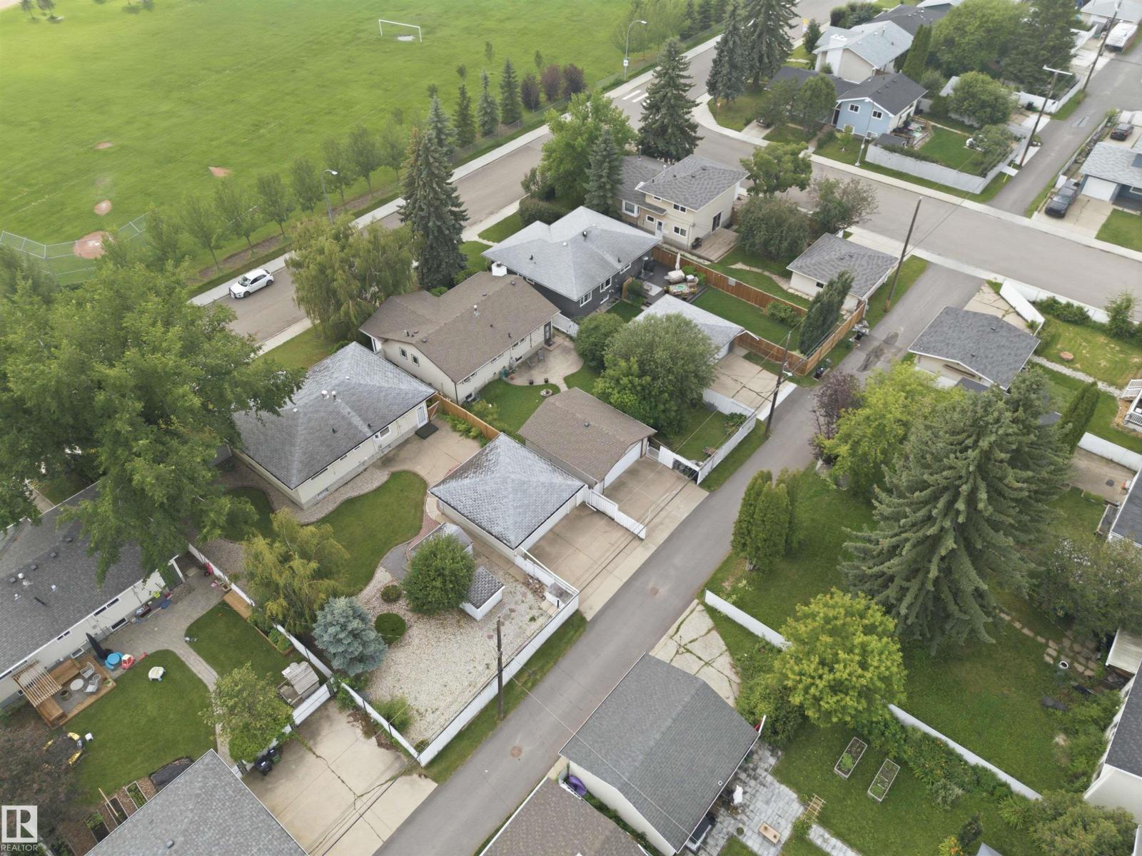 11548 41 AV NW NW - 49