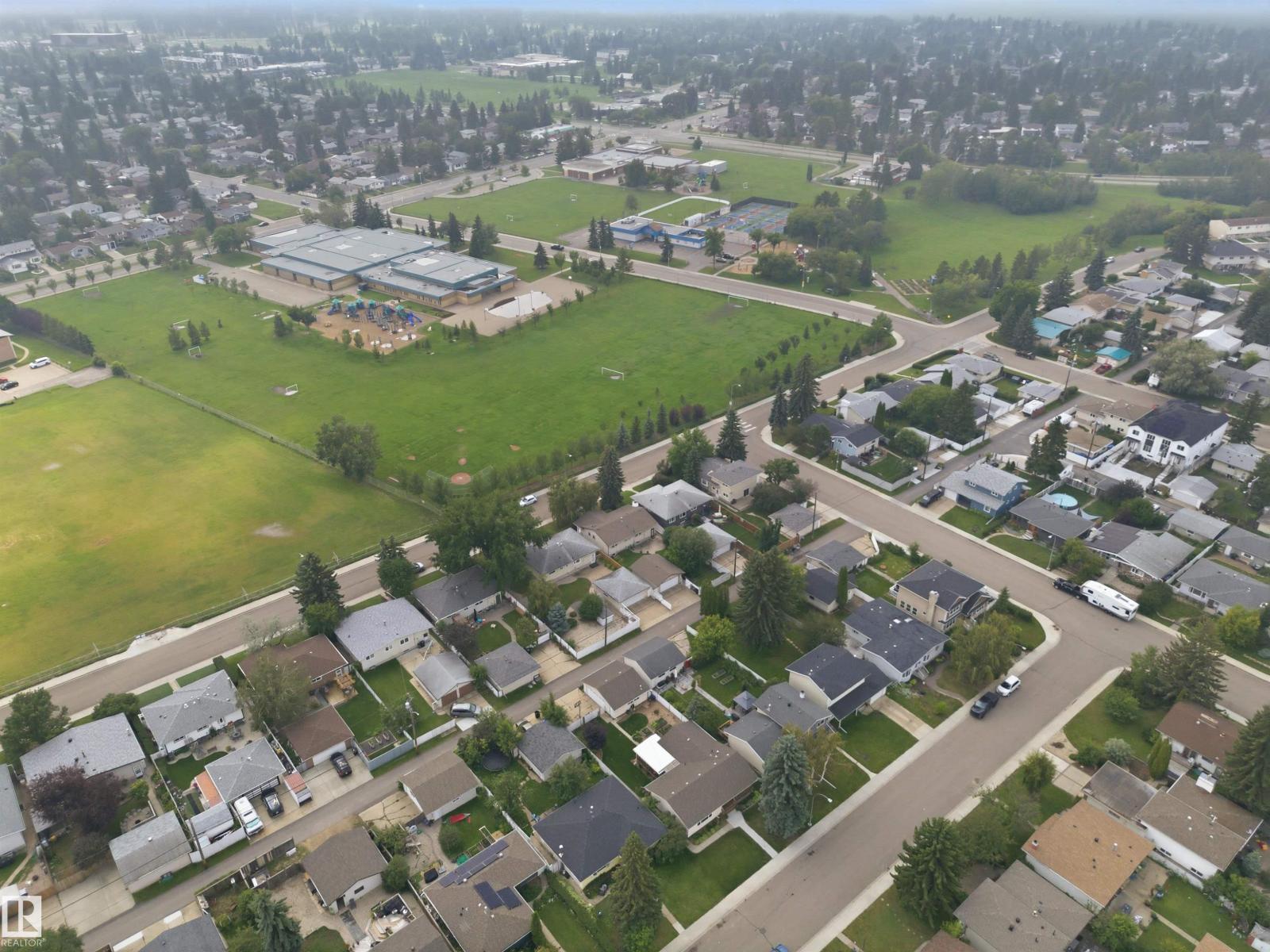 11548 41 AV NW NW - 50