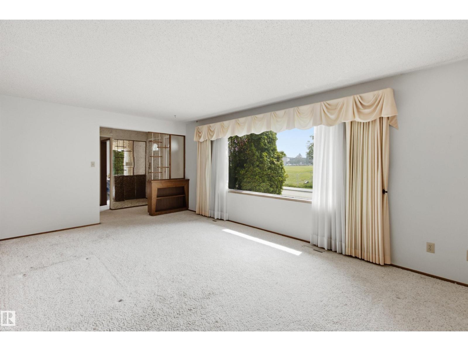 11548 41 AV NW NW - 8