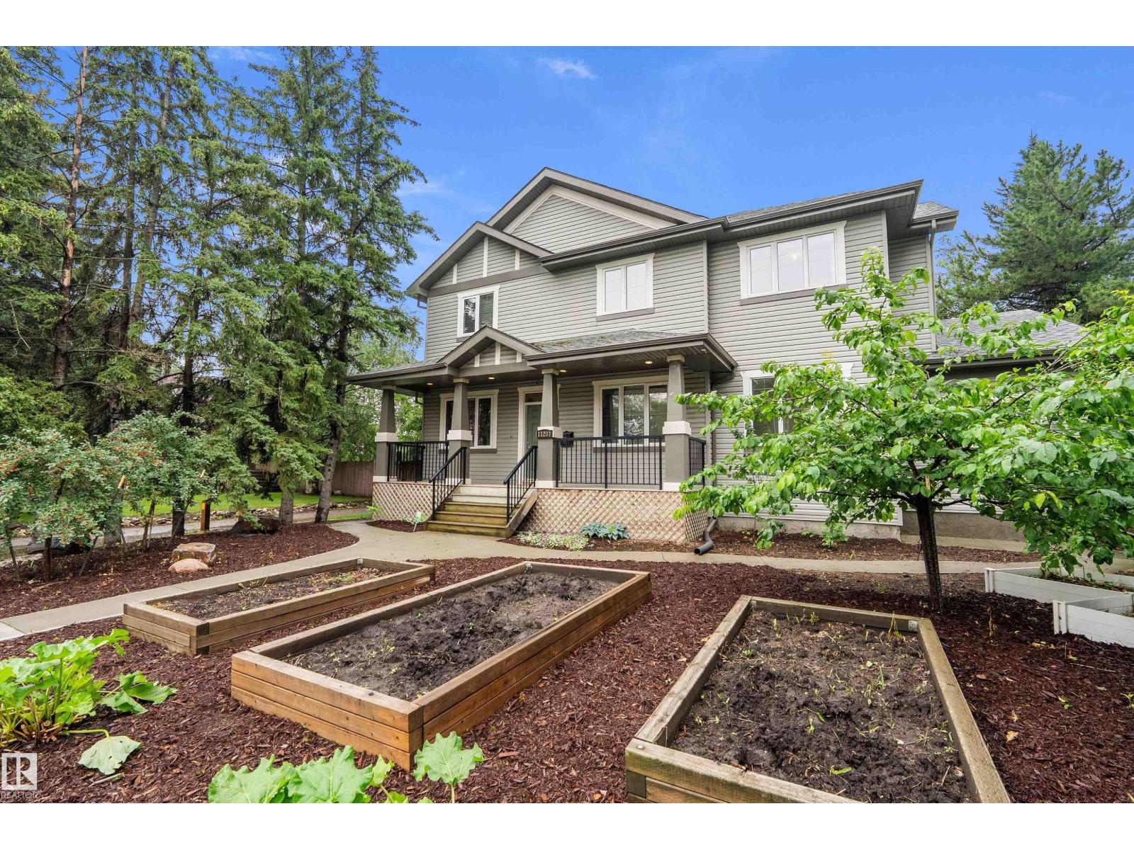 11203 72 AV NW - 2