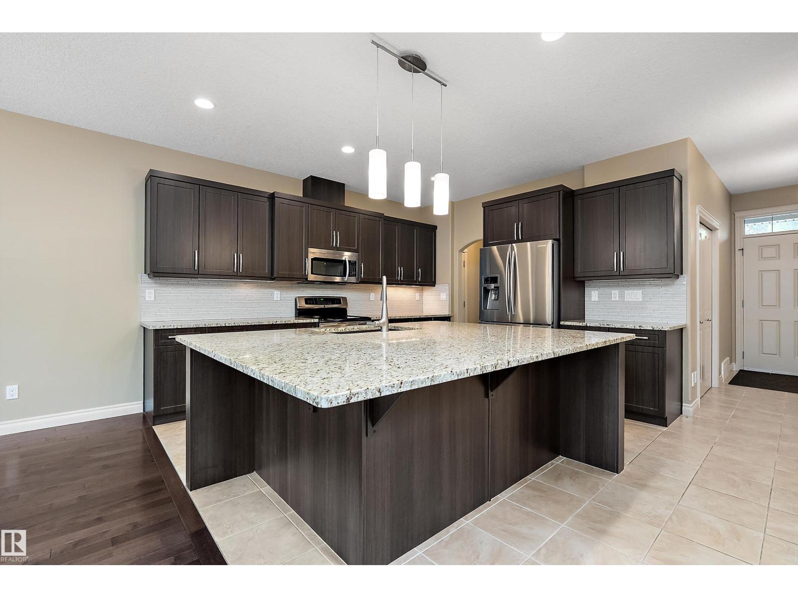 11203 72 AV NW - 3