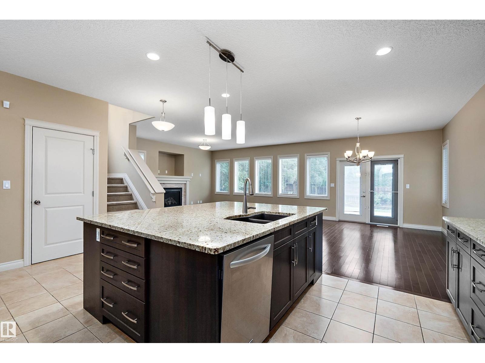 11203 72 AV NW - 4