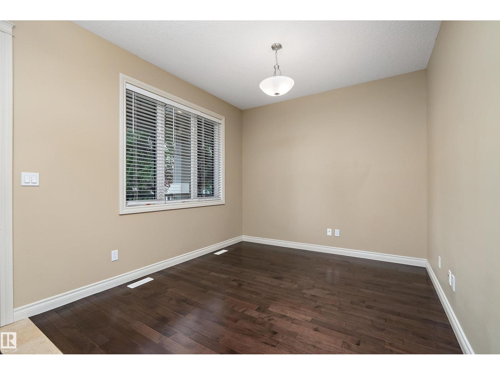 11203 72 AV NW - 6