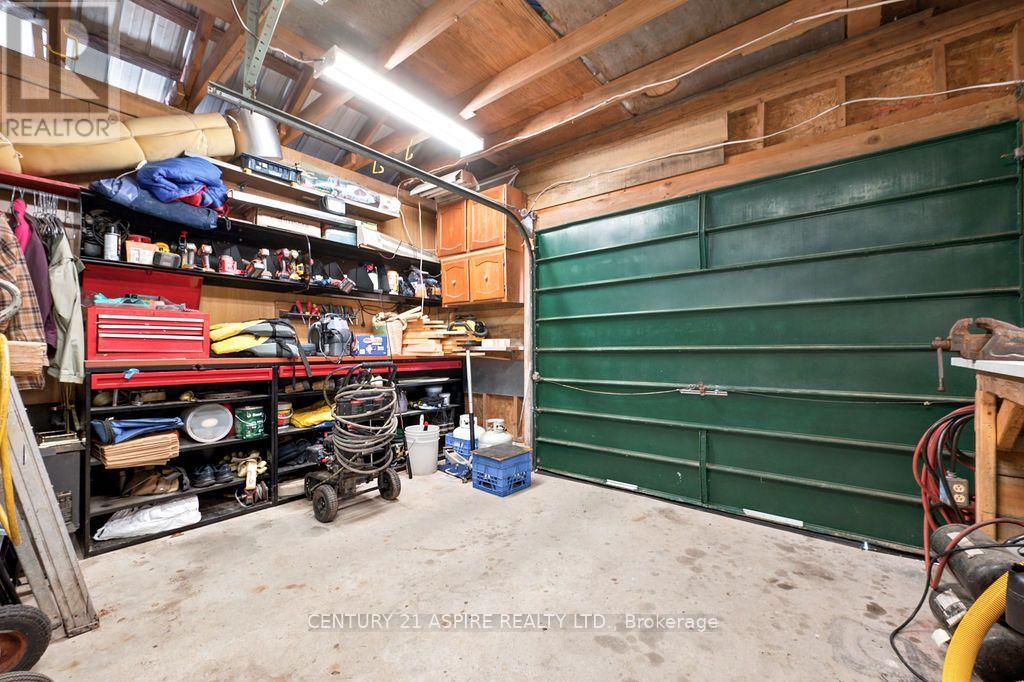 747 ROCK POINT LANE - 41